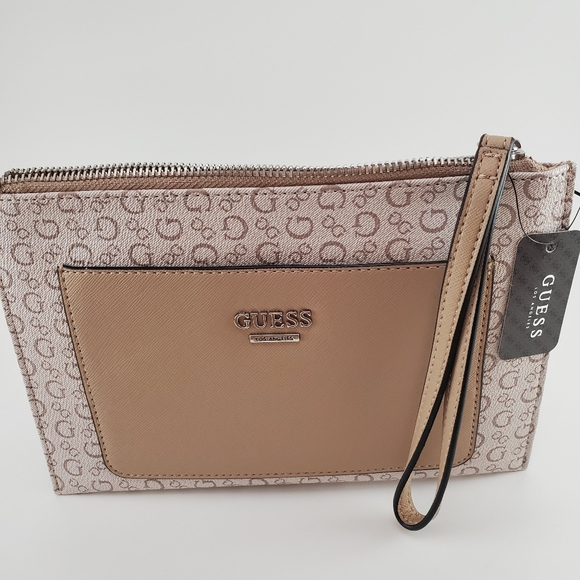 NWT Guess wristlet - Picture 2 of 9